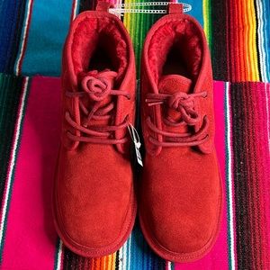 UGG Women’s Neumel Suede Chukka Boot
Size 6
Samba Red